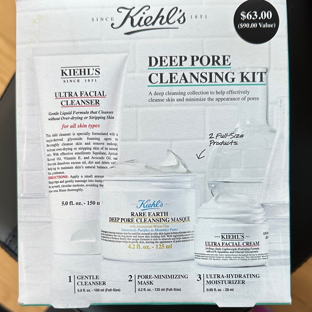 Kiehl’s Deep pore cleansing kit. New in box.